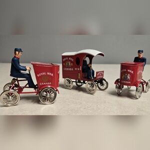 Canada PAOST  Toy Set - Red and Blue